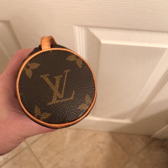 LOUIS VUITTON Monogram Mini Papillon - Picture 4 of 6